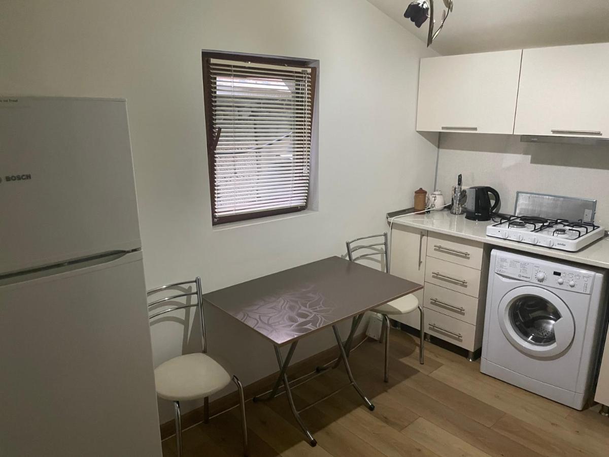 Apartment In The City Center - Old Батуми Экстерьер фото