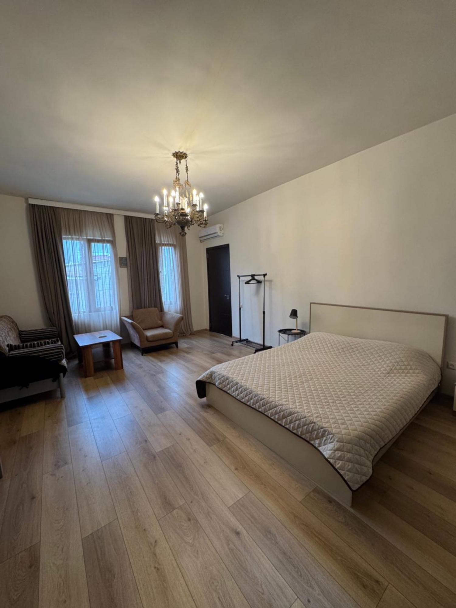 Apartment In The City Center - Old Батуми Экстерьер фото